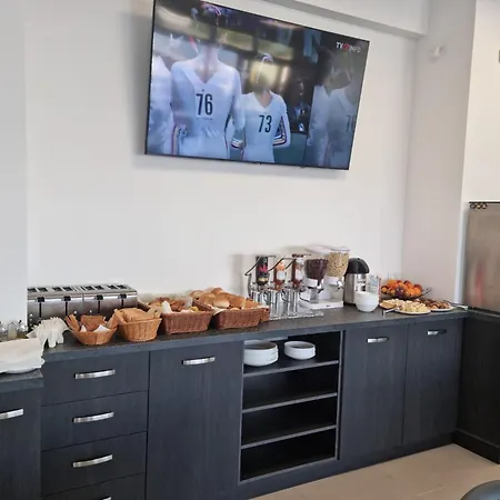 Ana Ξενοδοχείο